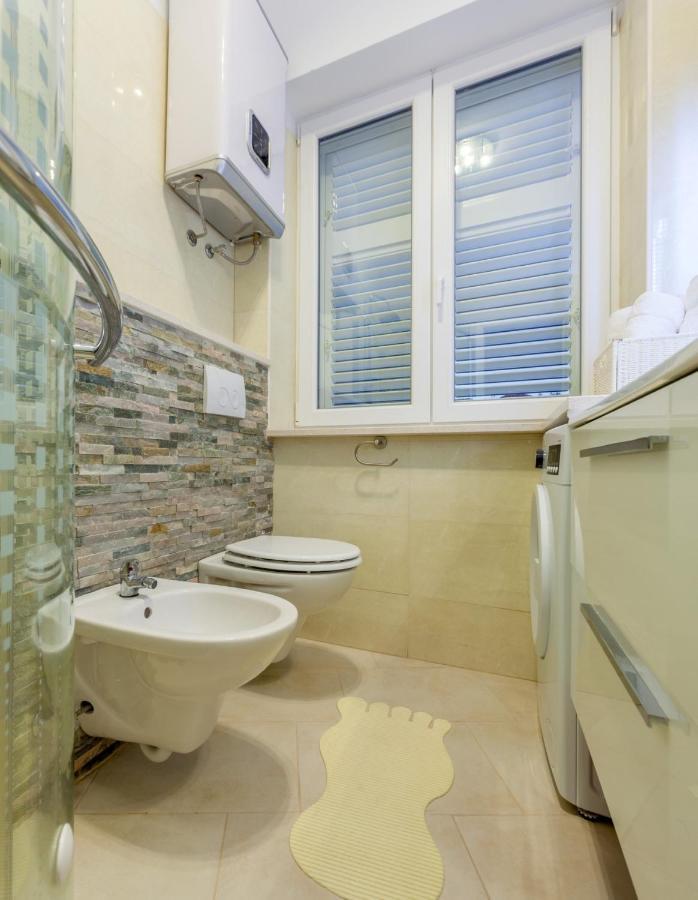 Classy Apartment In The Center Of Split Exterior photo